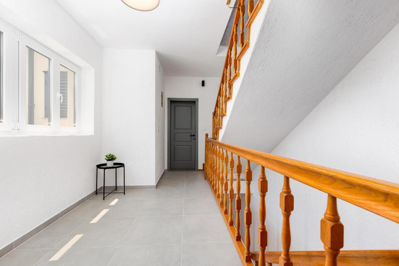Apartments Cukar プナト エクステリア 写真