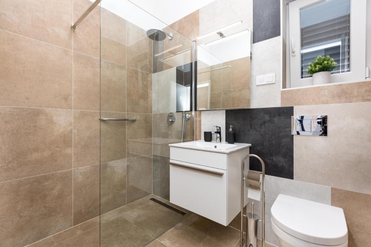 Apartments Cukar プナト エクステリア 写真